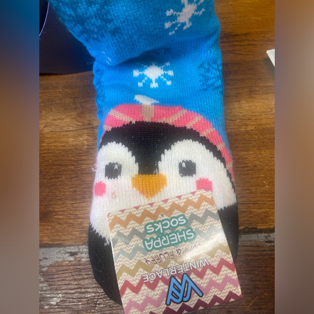 NWT winterlace winter penguin sherpa lined footy socks slippers Soft warm